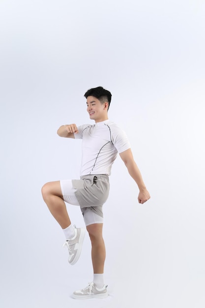 卡塔尔世界杯比赛背后不为人知的悲剧与人命损失调查
